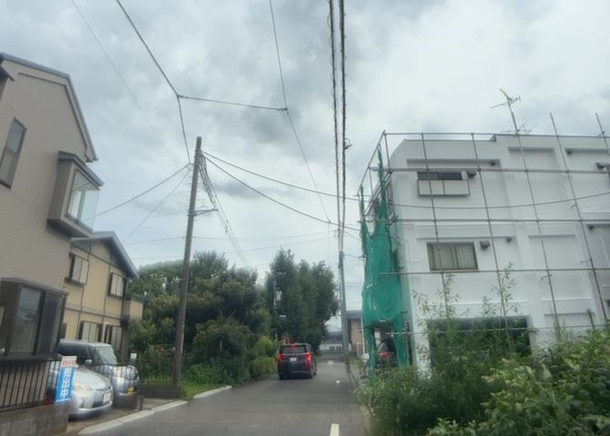 桜や紅葉の名所に出かける人は多いと思いますが、家にいながら季節の移ろいを感じる生活を送りませんか？リビングや窓から見える景色が生活を彩るワンポイントに！現地から見える景色を堪能してみては如何でしょう。