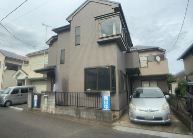 庭があることでガーデニングや家庭菜園はもちろん、こどもの遊び場やペットを放して遊ぶことができます。また、家の周囲に余裕があるということです。隣地との間があれば、十分な日当たりと、風通しが確保できます。