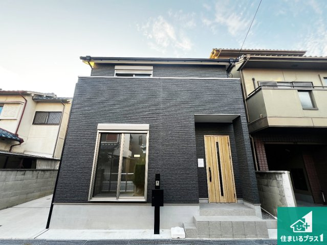 安心の10年保証！外観を美しく保ち、雨水で汚れを落とします！気になることがありましたら、お気軽にお問い合わせください！