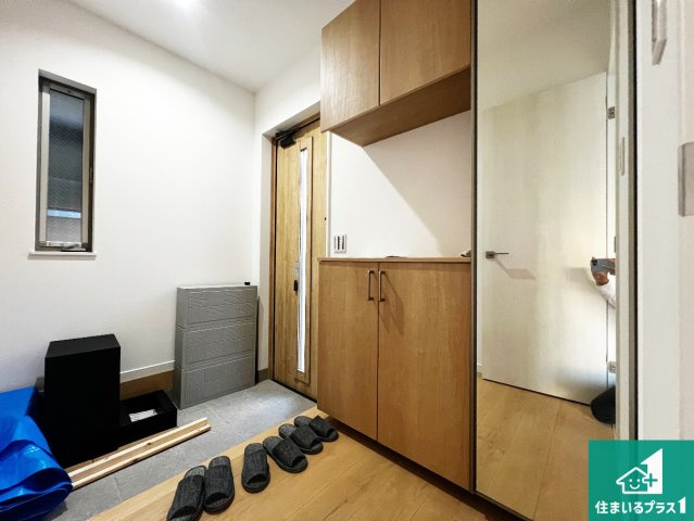 シューズボックスにはたくさんの靴が収納できるので玄関周りはいつもスッキリ！ご家族が増えても安心！