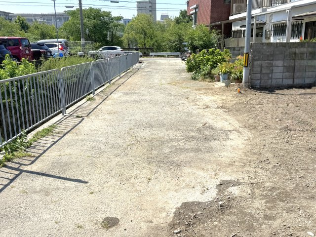 スーパーや教育施設も身近に揃います！