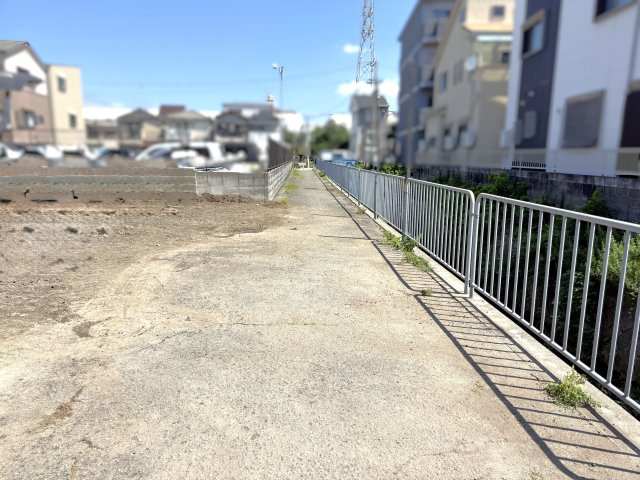 小学校まで徒歩3分、中学校まで徒歩7分です！