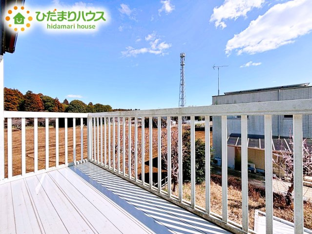 あたたかな光が差し込む、南向きのバルコニー(#^^#)