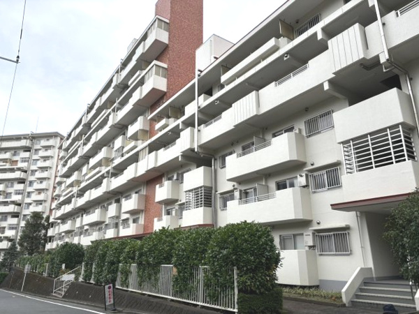 新ゆりグリーンタウン アカシア街区の外観