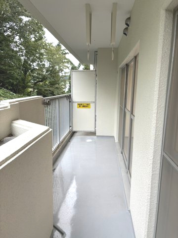 新ゆりグリーンタウン アカシア街区のバルコニー