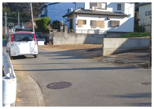 南側道路（幅員:約4.2m）