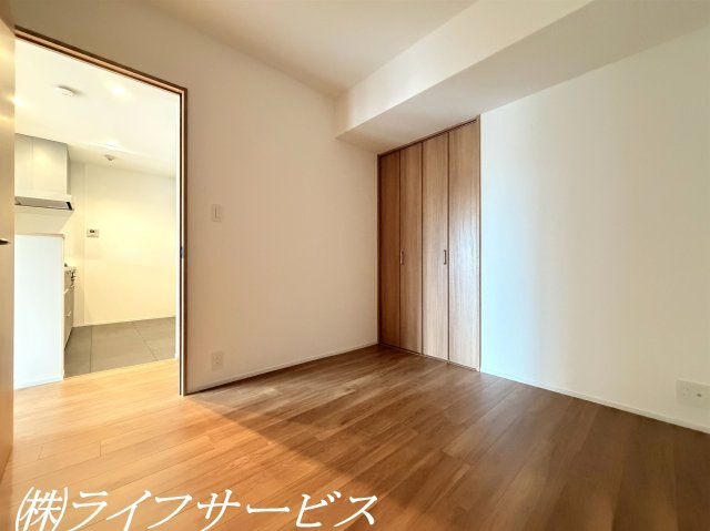 中部屋洋室4.5帖／クローゼットあり