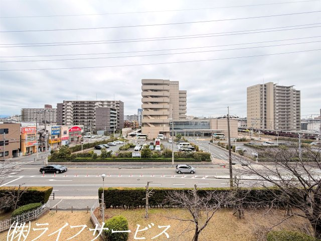 バルコニーからの眺望／目の前は敷地内広場です！