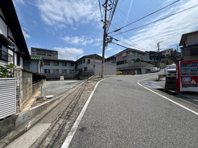 【前面道路含む現地写真】　JR山陽本線と山陽電気鉄道の2WAYアクセス可能なため、通勤・通学・お出かけに便利！ライフスタイルの選択肢が広がる高い利便性も魅力です♪
