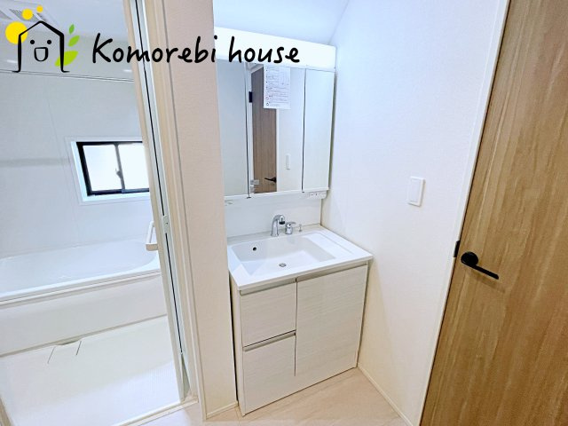 使いやすい独立洗面台です