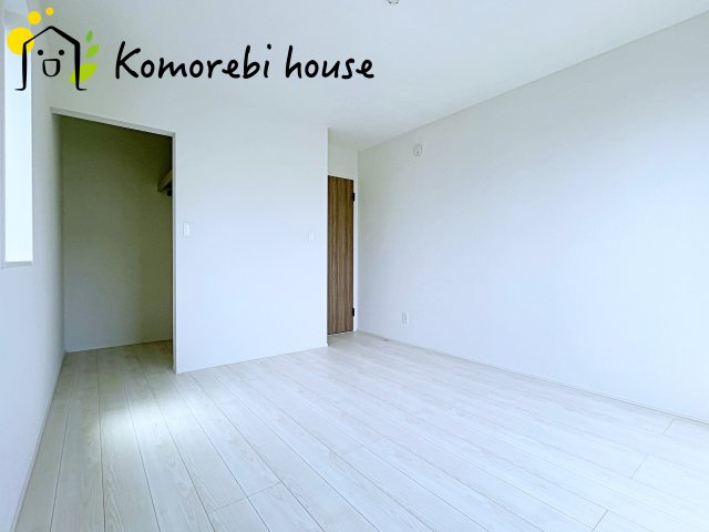 開放的な寝室です
