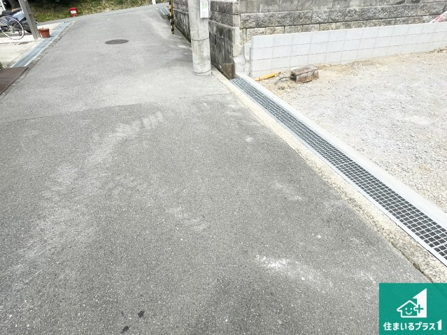 周辺は落ち着いた街並みの住宅地！子育てがしやすい住環境です！