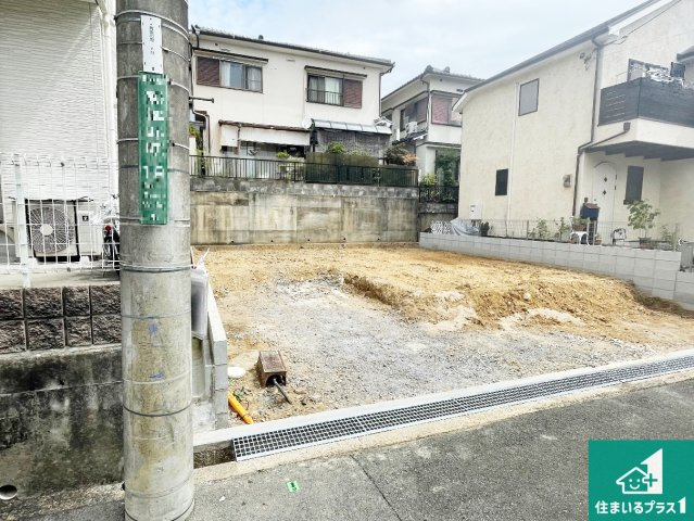 周辺は落ち着いた街並みの住宅地！子育てがしやすい住環境です！現地でしかわからない事もございます。是非一度ご覧ください。