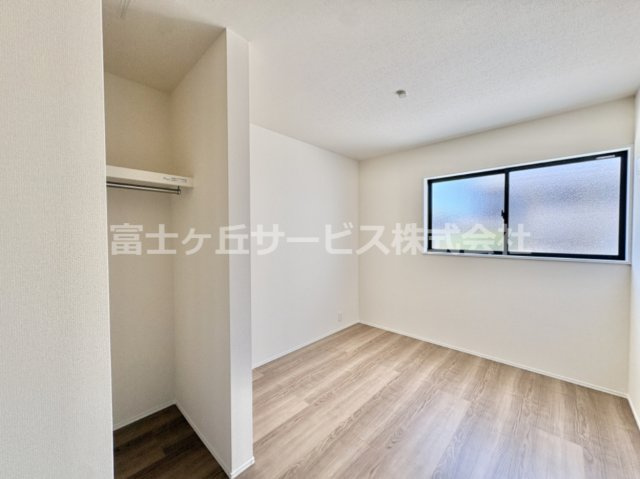 広々とした洋室です