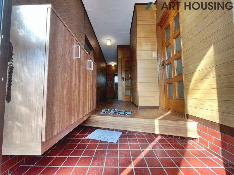 玄関は下駄箱付きです！