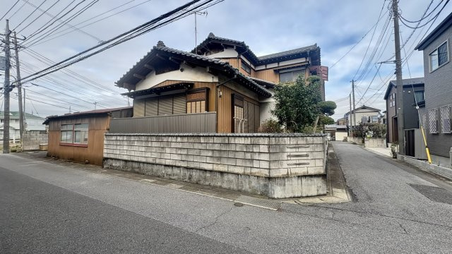 南東角地！敷地約45坪・ご家族のライフスタイルに合わせた自由設計が可能です！当社無料の間取り作成も承ります！建物イメージや資金計画などお気軽にご相談ください。