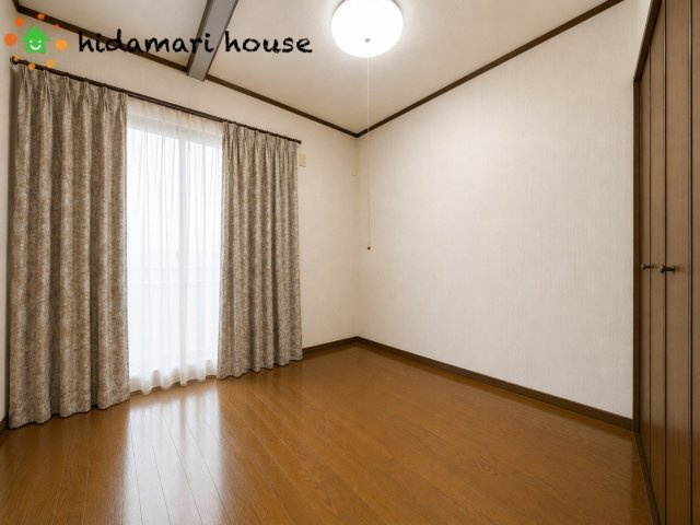 写真をAI加工しております。
