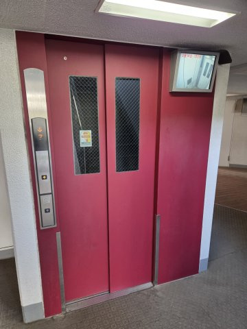 エレベーター付き