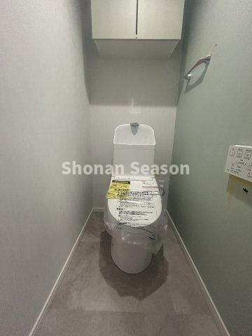 冬でも快適な温水洗浄便座です◎