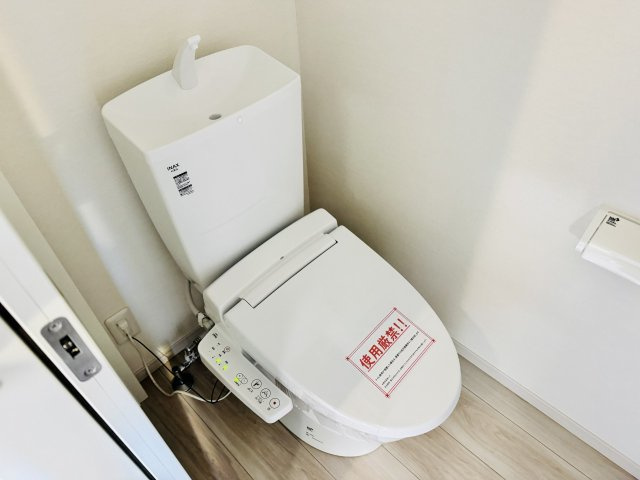 ～暖房温水洗浄機能付きトイレ　冬場は特に嬉しい機能ですね～