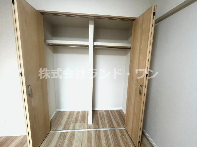 洋室5帖　収納スペース