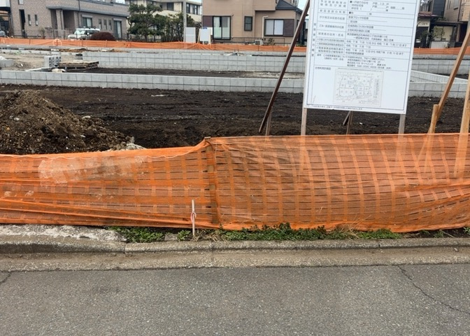 人が暮らすうえで日光は大切な要素となります。日当たりの良さは譲れないポイントですね。併せて近くに大きな建築物の建築予定がないか、あるいはそれが可能な土地が近くにないか事前に確認することもお勧めします。