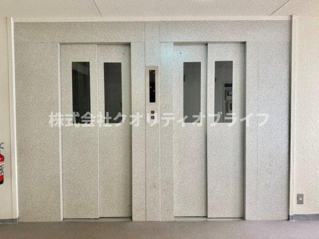 エレベーター2基