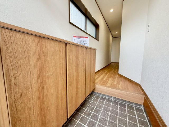 収納豊富な玄関です♪