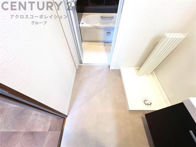 衣服の収納や脱ぎ着や整理整頓がしやすく、湿った衣類を乾燥させるスペースがありカビや臭いの発生を防ぎます。床の汚れを他の部屋に持ち込まず清潔を保つことができます。また快適な入浴環境の整備にも役立ちます。