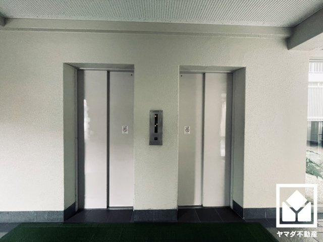 2基のエレベーターを設置し、待ち時間を短縮。快適な住まいへのアクセスをスムーズに。