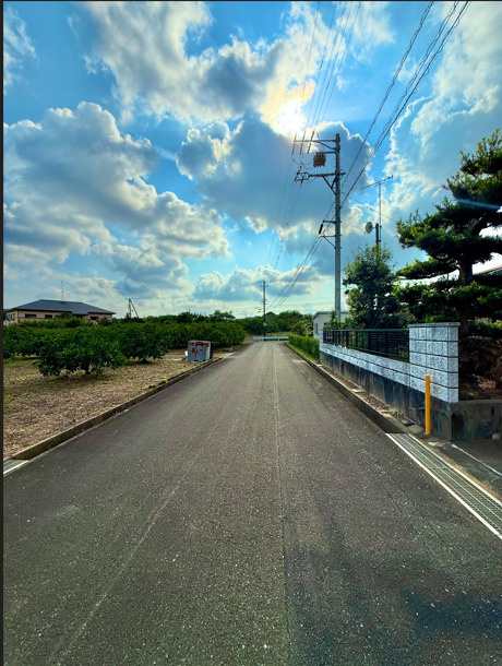 周りは閑静な住宅街！陽射しや眺望を遮るものがありません！　