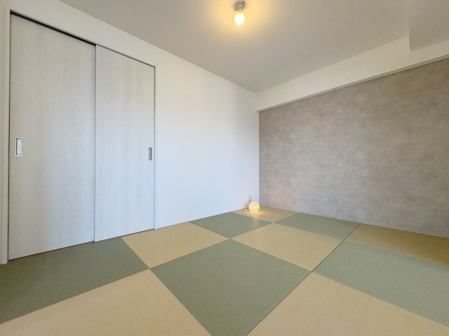 リビングに面した和室6帖・お子様の遊びスペースとしても活用できます