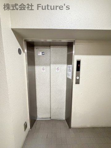 エレベーター停止階