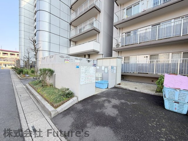 敷地内ゴミ置場