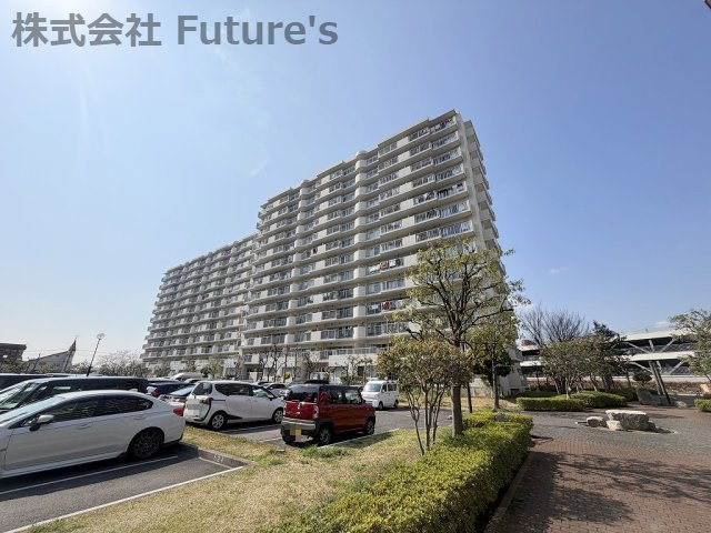 MEGAドン・キホーテまですぐ。買い物にも便利な立地です