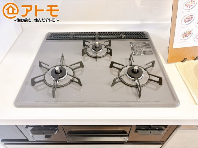 3口コンロは使い勝手がよくお料理も楽しくなりそうです♪