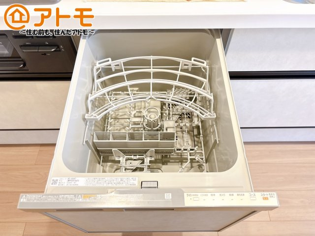 家事負担が軽減される便利な食洗器付♪