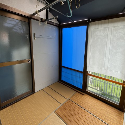 畳の上でゆっくりとくつろげる和室です