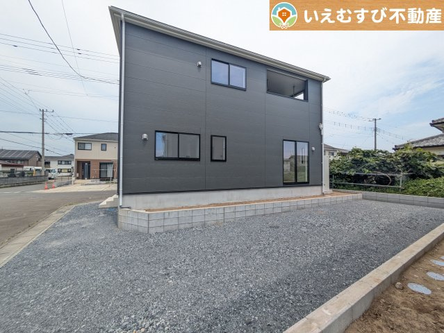 ガーデニングが楽しめそう　季節の草花で彩りを！ガーデニングで緑あふれる景色を作るのも楽しみ♪