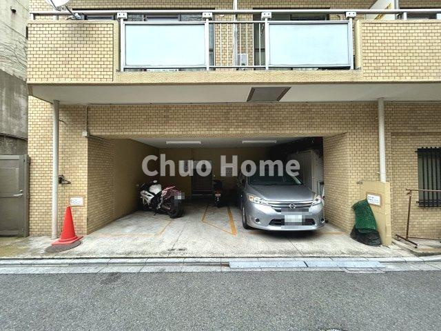 【敷地内駐車場】最新の空き状況や費用などの詳細は担当スタッフまでお問い合わせください。