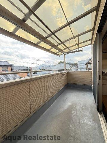 バルコニーがあります