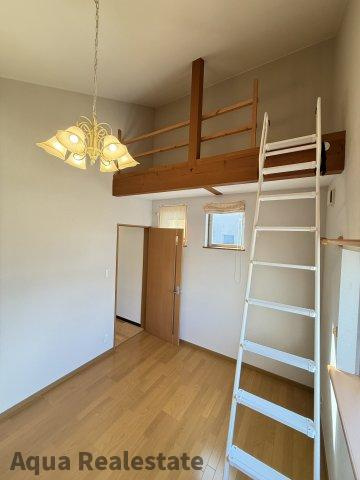 子供のお昼寝に使えるお部屋です