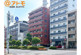 シャンボール本通の外観