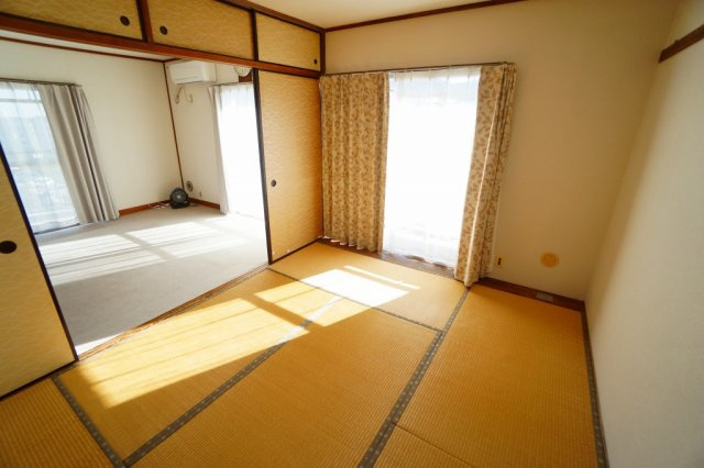 くつろぎの空間としても活躍する和室