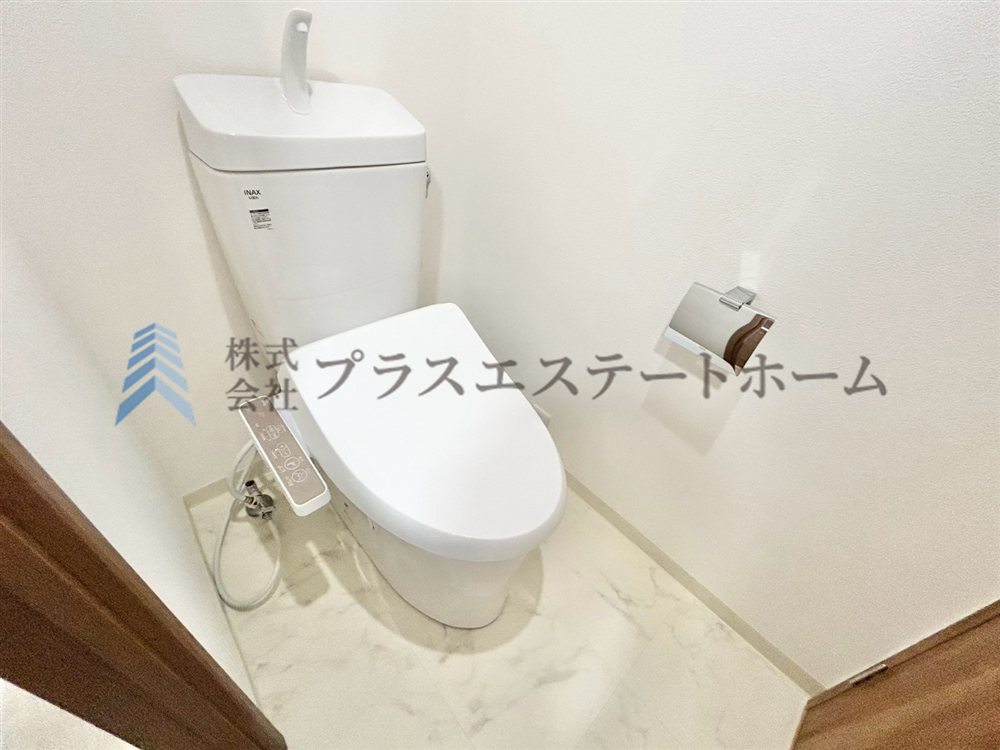きれいをまもるせいけつトイレ♪お掃除はサッとひとふきで完了♪少ない水で、汚れをしっかり洗い流します♪