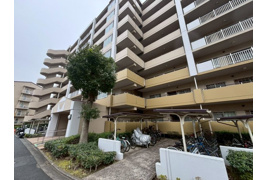 プラザ学園前　9号棟の外観