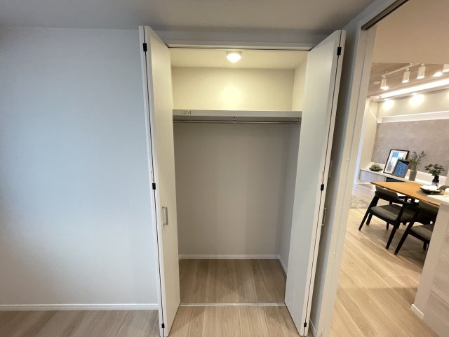 各居室に収納がついており、家族で使い分けしやすくなっています。　