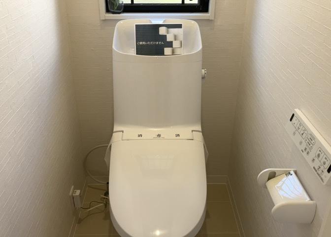 トイレは大きさや形、機能、抗菌性などが異なる多種多彩なタイプが各メーカーから出ています。それぞれに良さがあるため、事前にどういったタイプのトイレがいいのかをご家庭内で決めて、内見に行くといいでしょう。