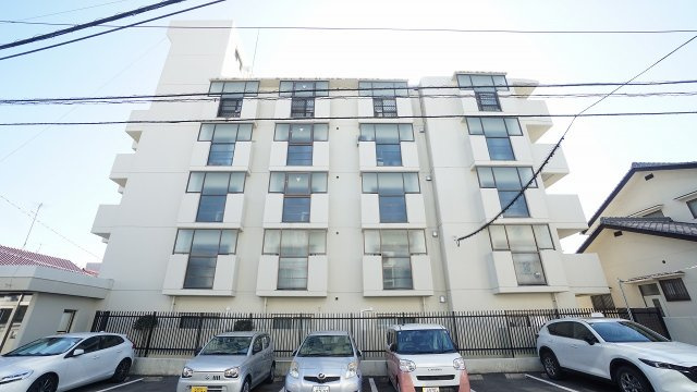 2025年10月にリノベーション完了　水回り、建具、クロス、フローリングを新規更新、交換済み3ＬＤＫマンション