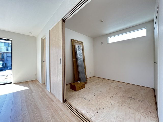 多用途に使える和室。